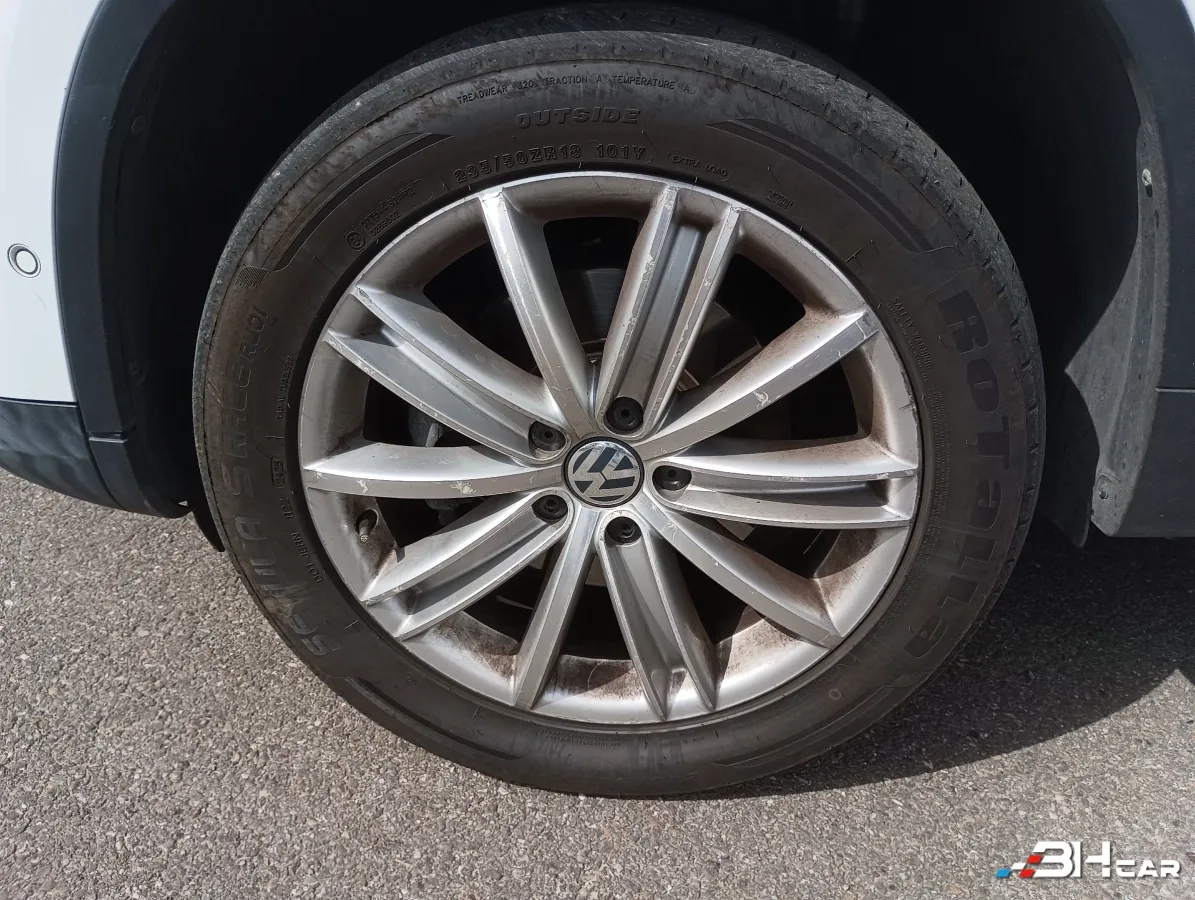 Volkswagen Tiguan - photo 10