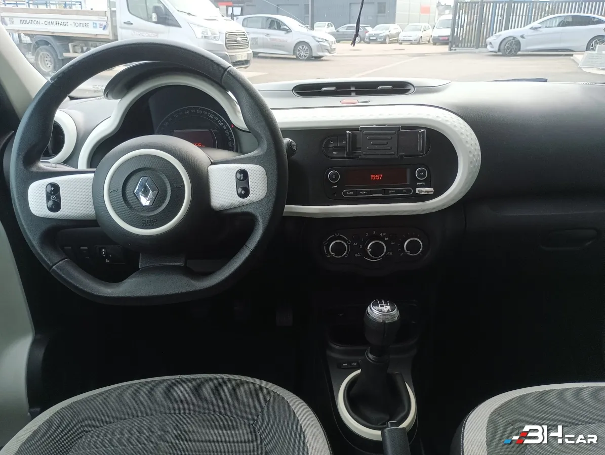 Renault Twingo - photo 17