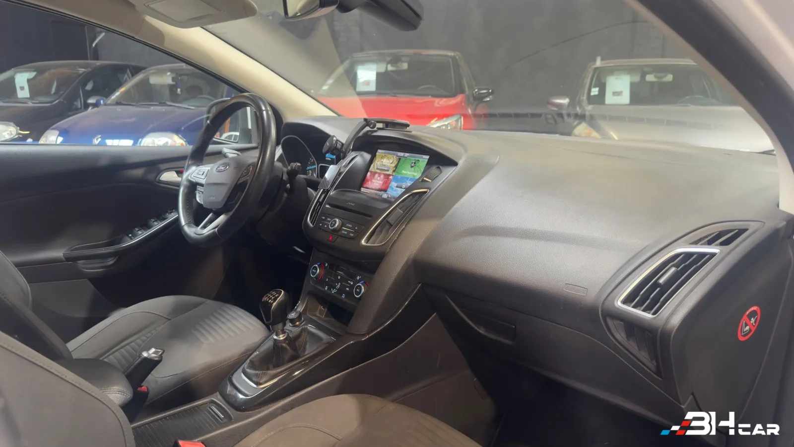 Ford Focus - photo 24