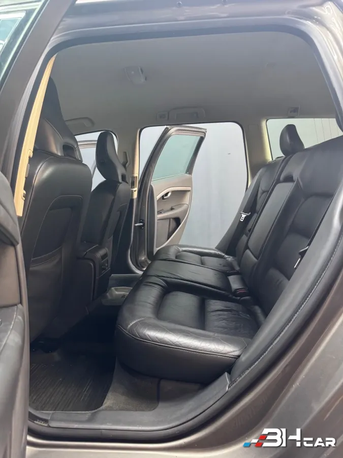 Volvo V70 - photo 23