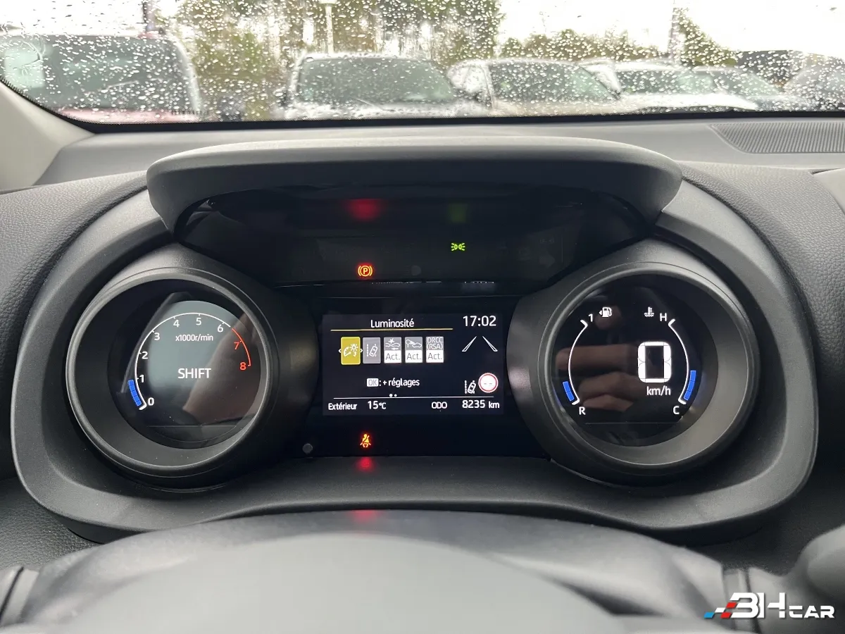 Toyota Yaris - photo 16