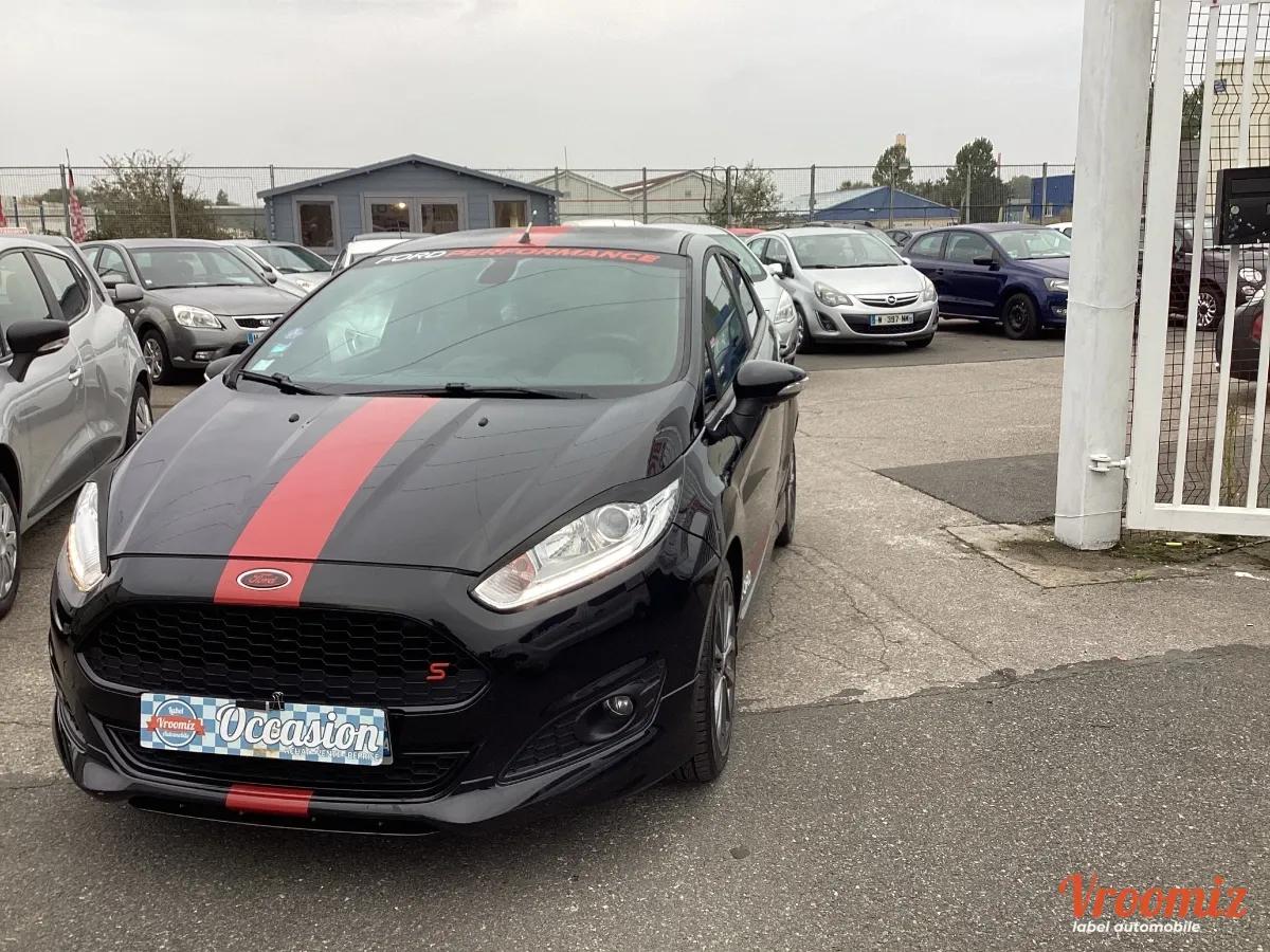 Ford Fiesta 1.0 SCTI 100 VIGNALE BLACK