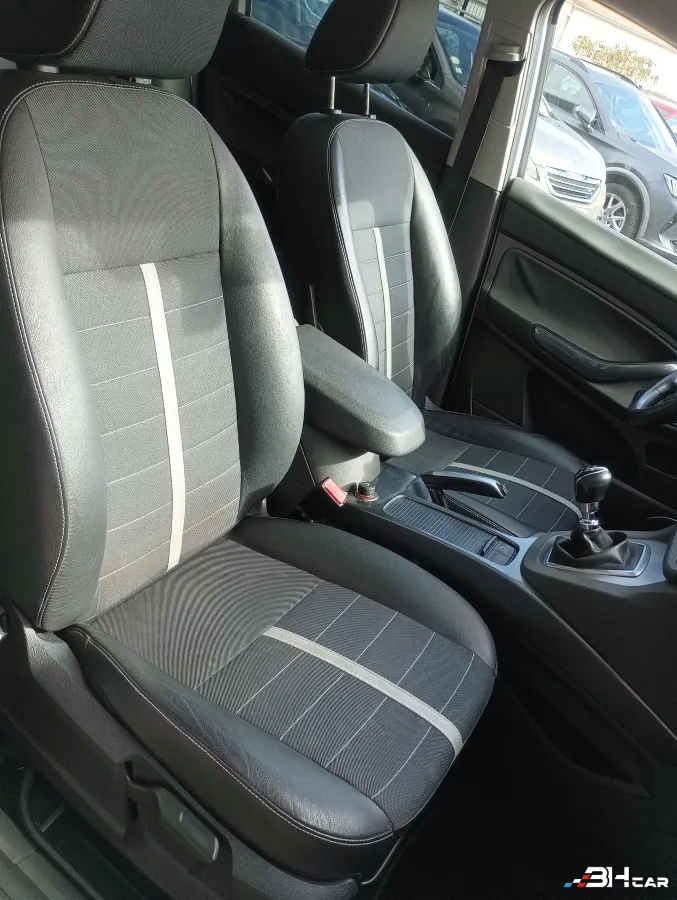 Ford Kuga - photo 22