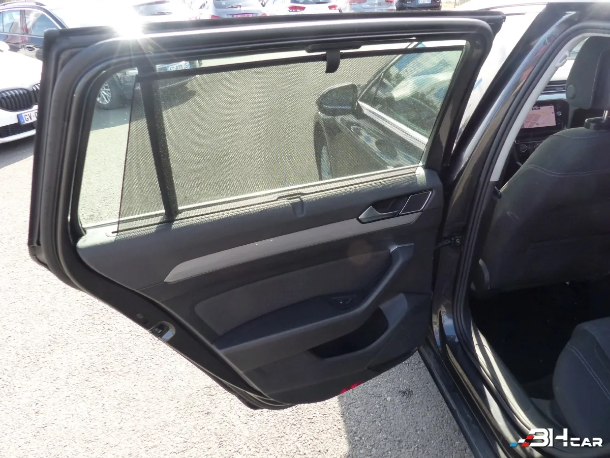 Volkswagen Passat - photo 32