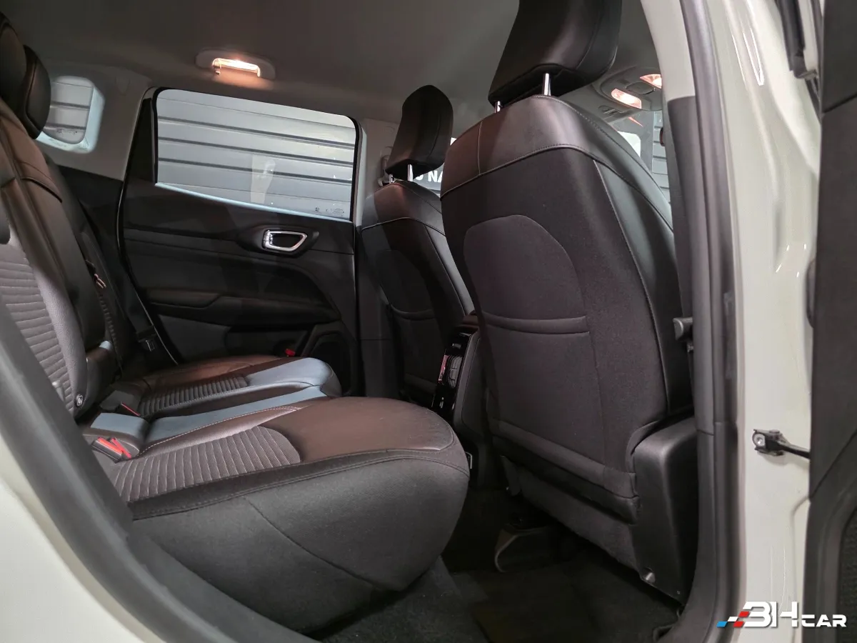 Jeep Compass - photo 8