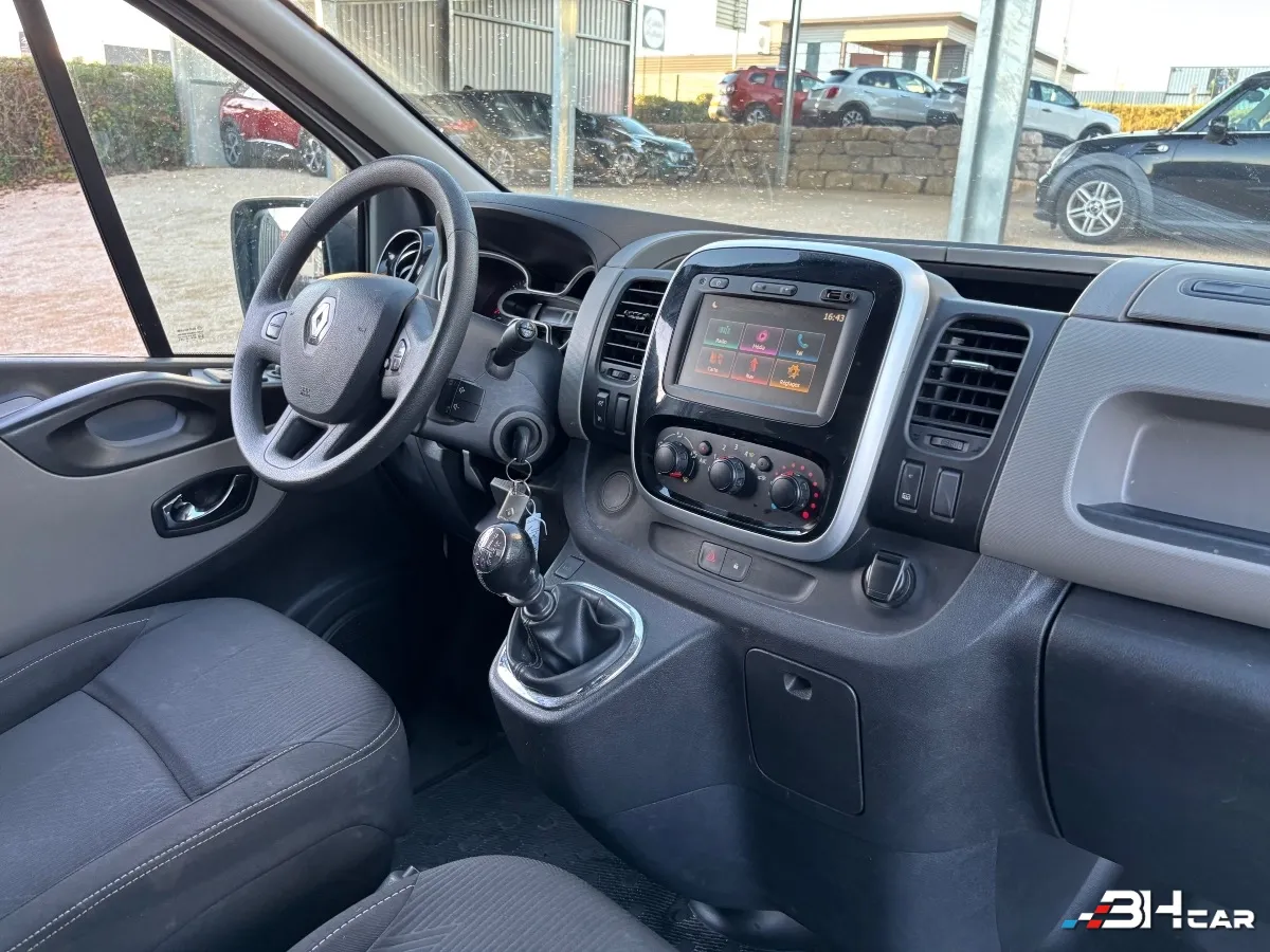 Renault Trafic Vu - photo 20