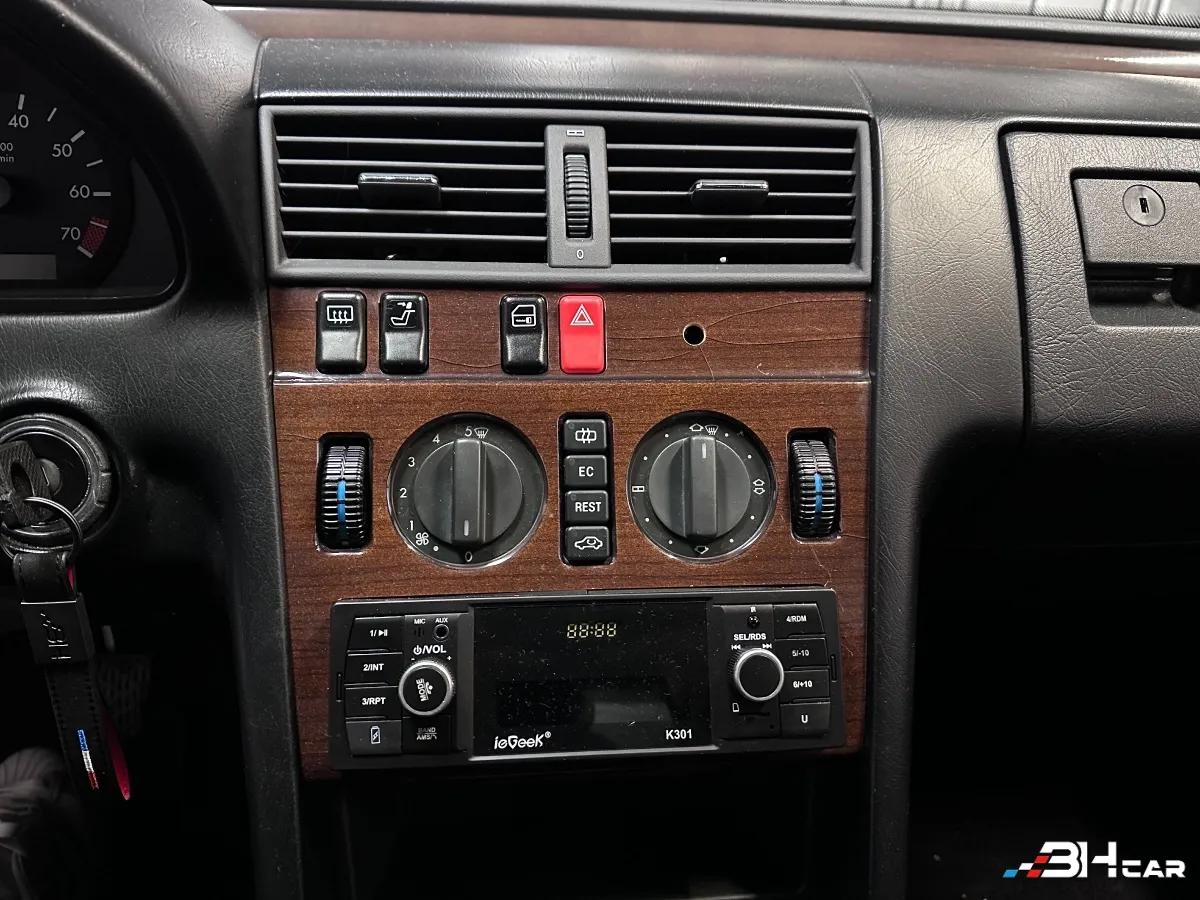 Aperçu indisponible de Mercedes-Benz Classe C