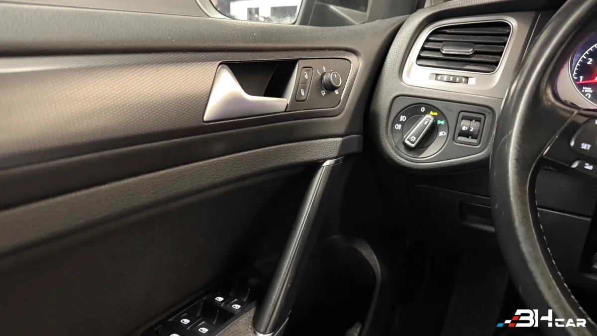 Aperçu indisponible de Volkswagen Golf