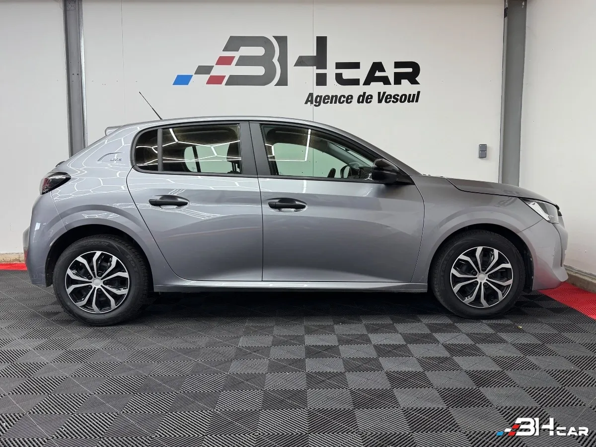 Peugeot 208 - photo 5