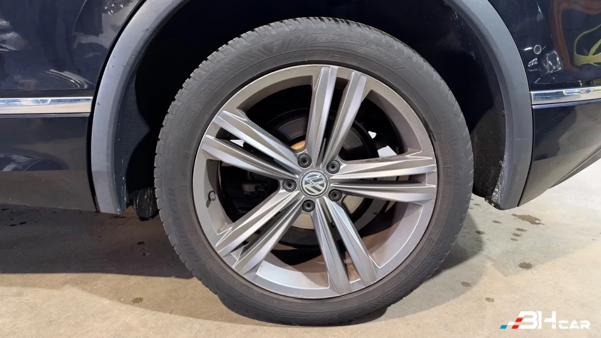 Volkswagen Tiguan - photo 15