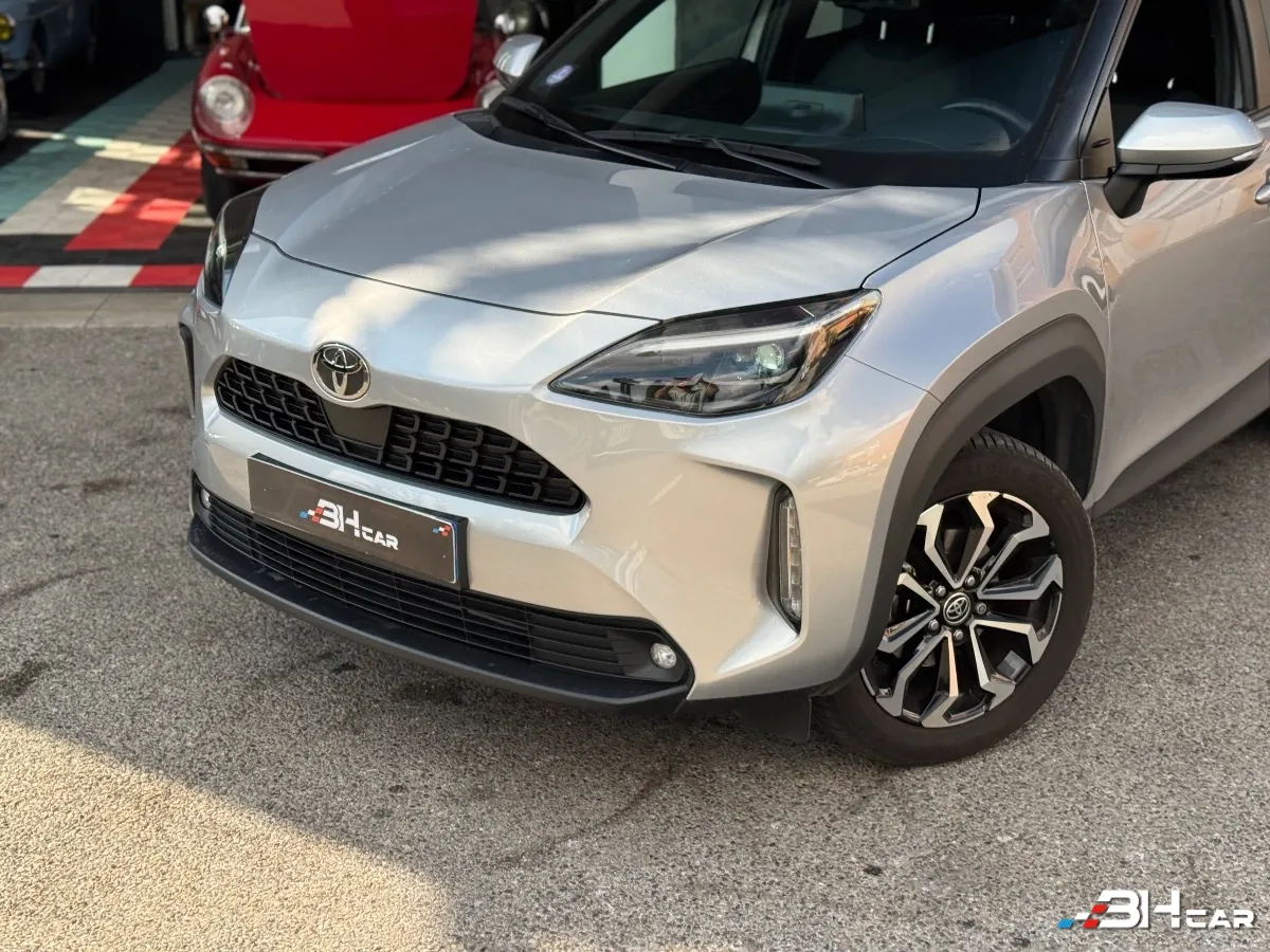 Toyota Yaris - photo 2