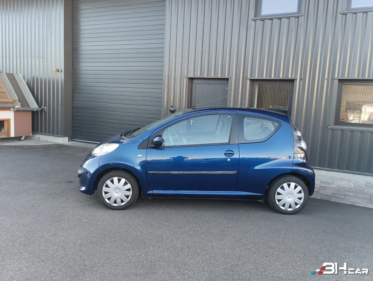 Peugeot 107 - photo 2