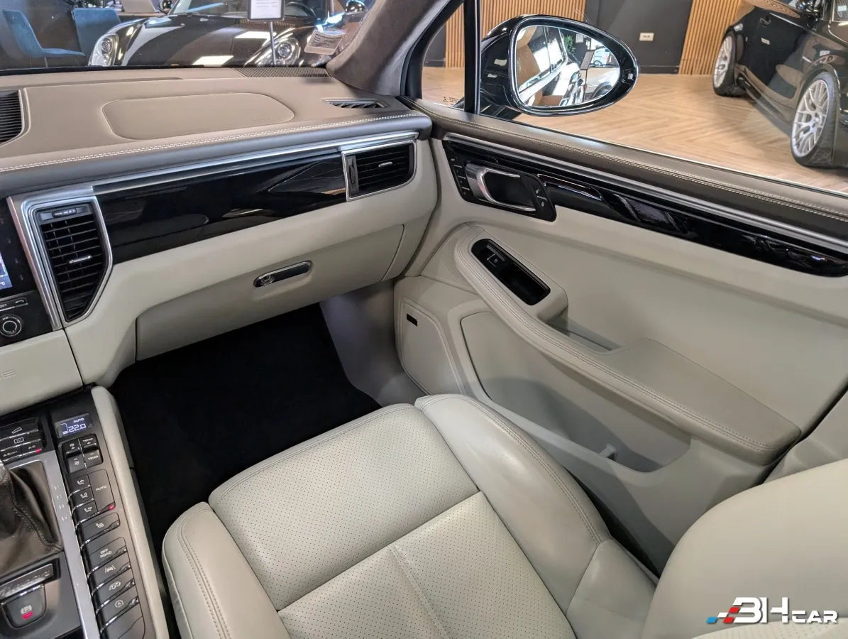 Porsche Macan - photo 16