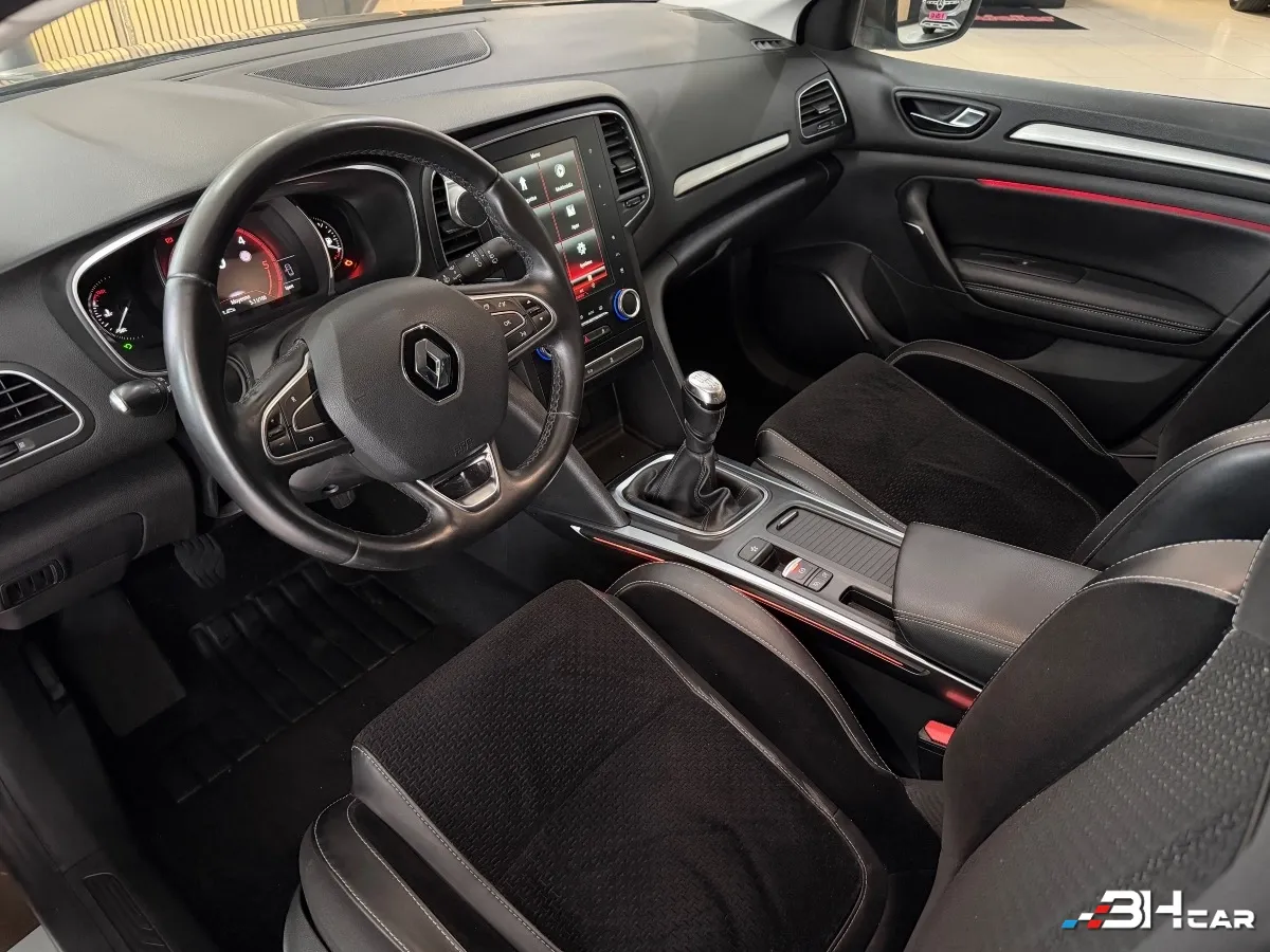 Renault Megane - photo 10