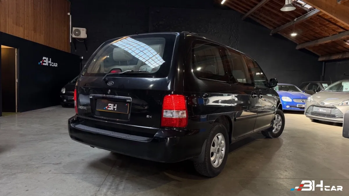 Kia Carnival - photo 8
