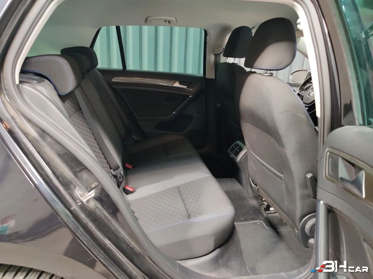 Volkswagen Golf - photo 10