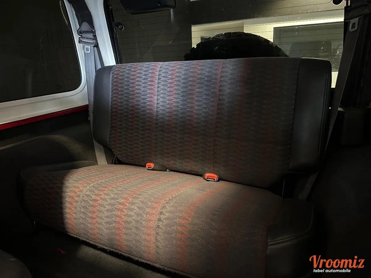 Jeep Wrangler TJ 4.0 177 CH SAHARA