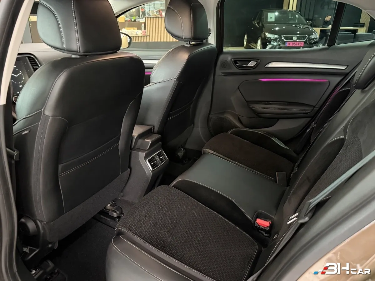 Renault Megane - photo 28