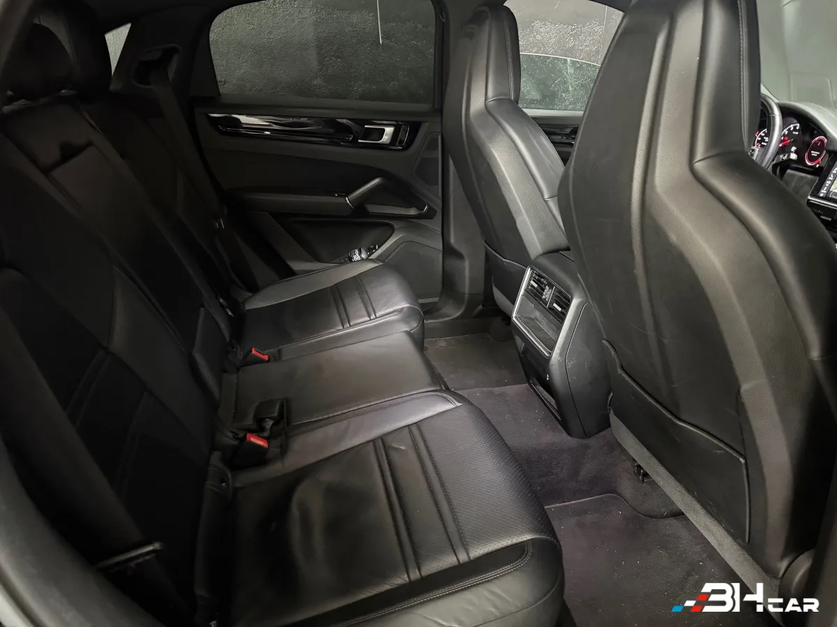 Porsche Cayenne - photo 23