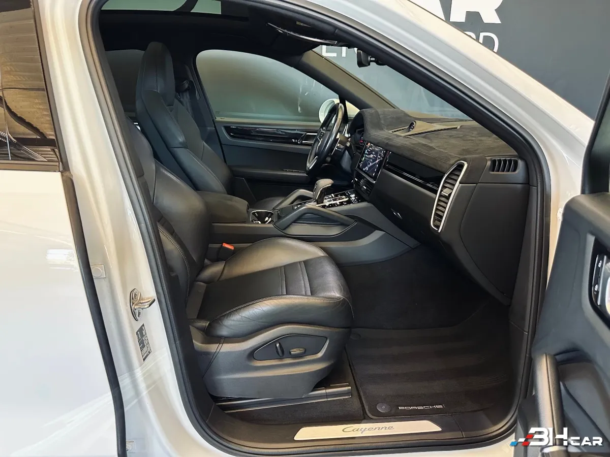 Porsche Cayenne - photo 6