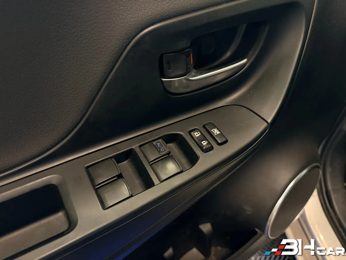 Toyota Yaris - photo 19