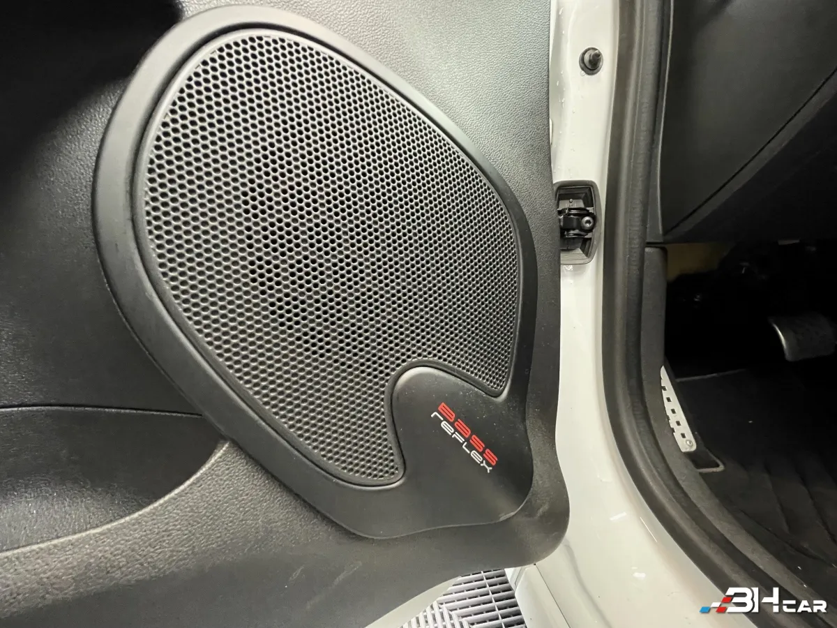 Renault Clio - photo 22