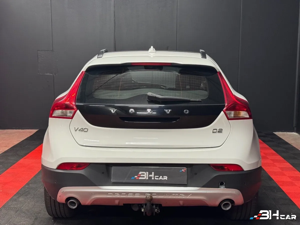 Volvo V40 - photo 5