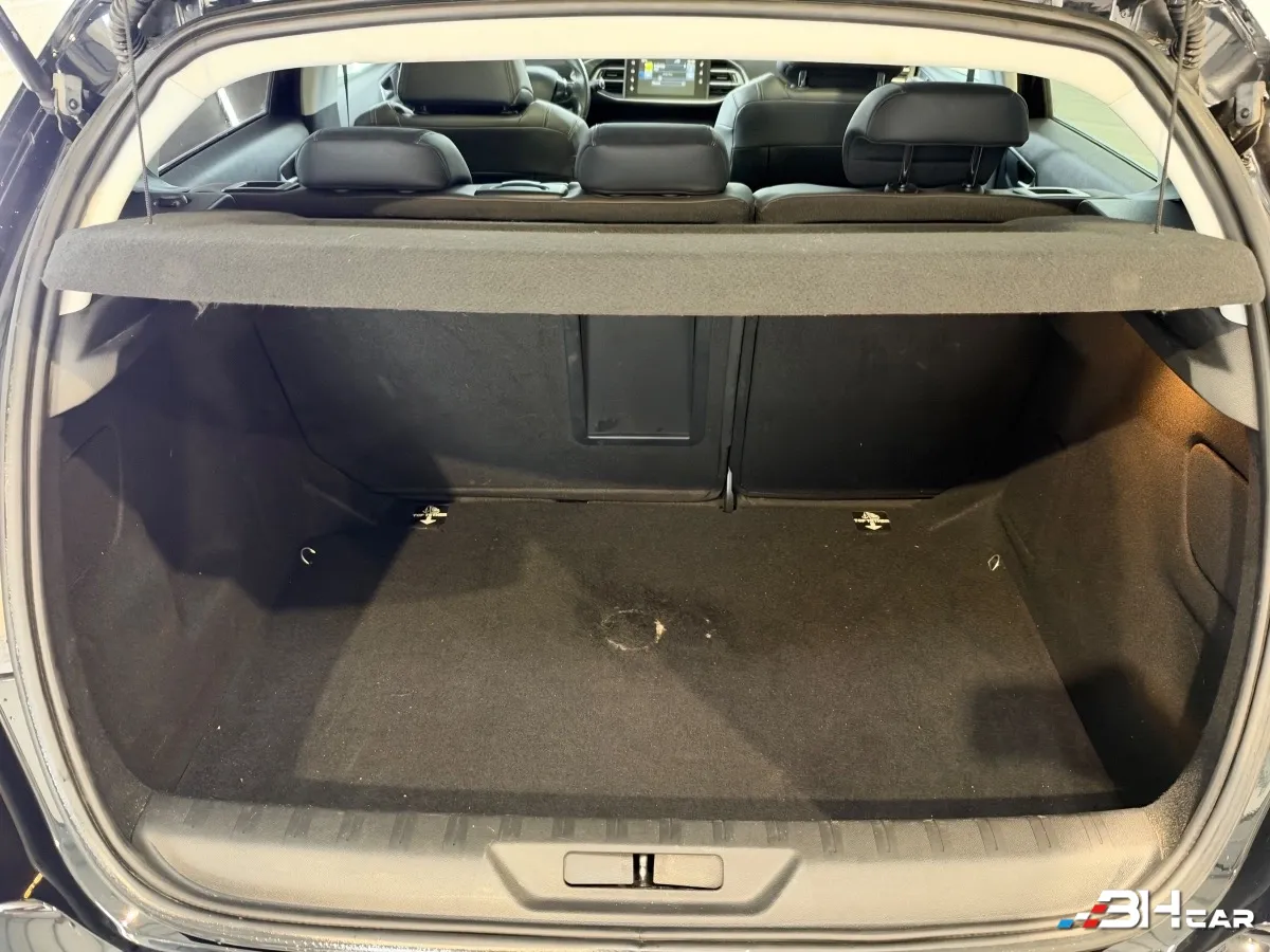 Peugeot 308 - photo 12