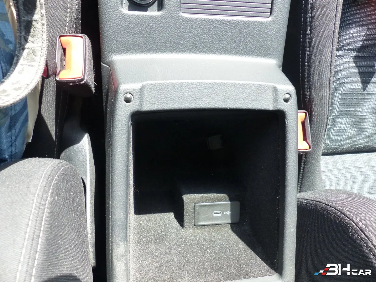 Volkswagen Passat - photo 29