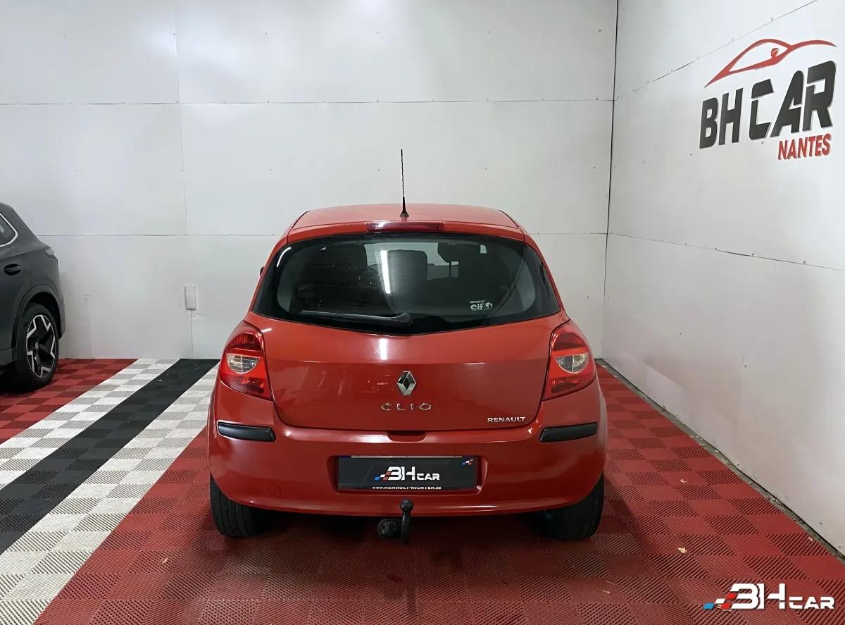 Aperçu indisponible de RENAULT Clio