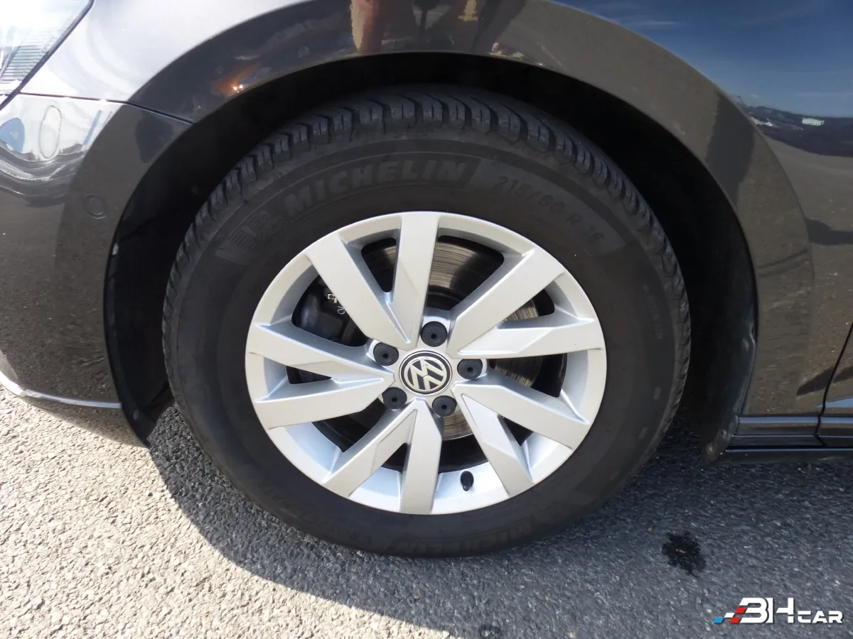 Volkswagen Passat - photo 7