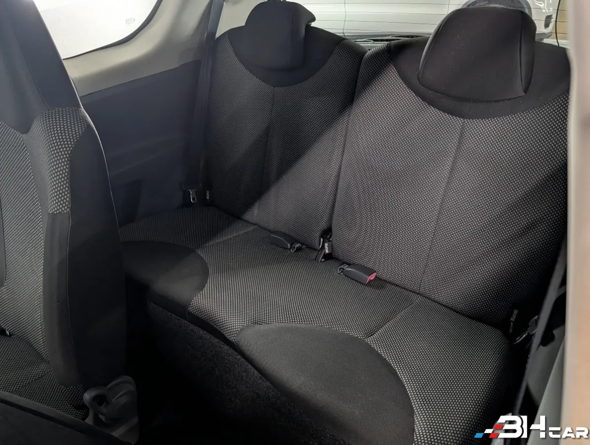 Toyota Aygo - photo 12