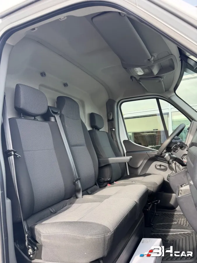 Renault Master Vu - photo 12