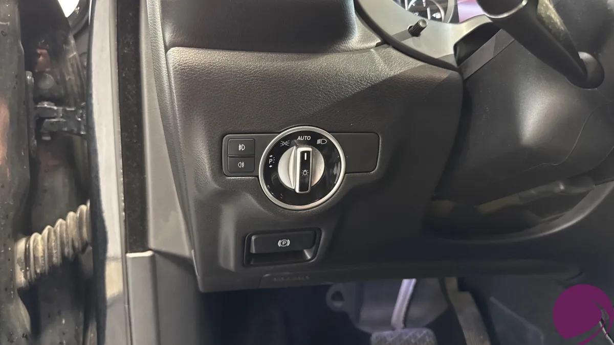 Infiniti Q30