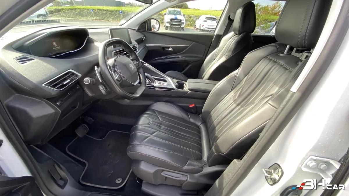 Aperçu indisponible de Peugeot 5008