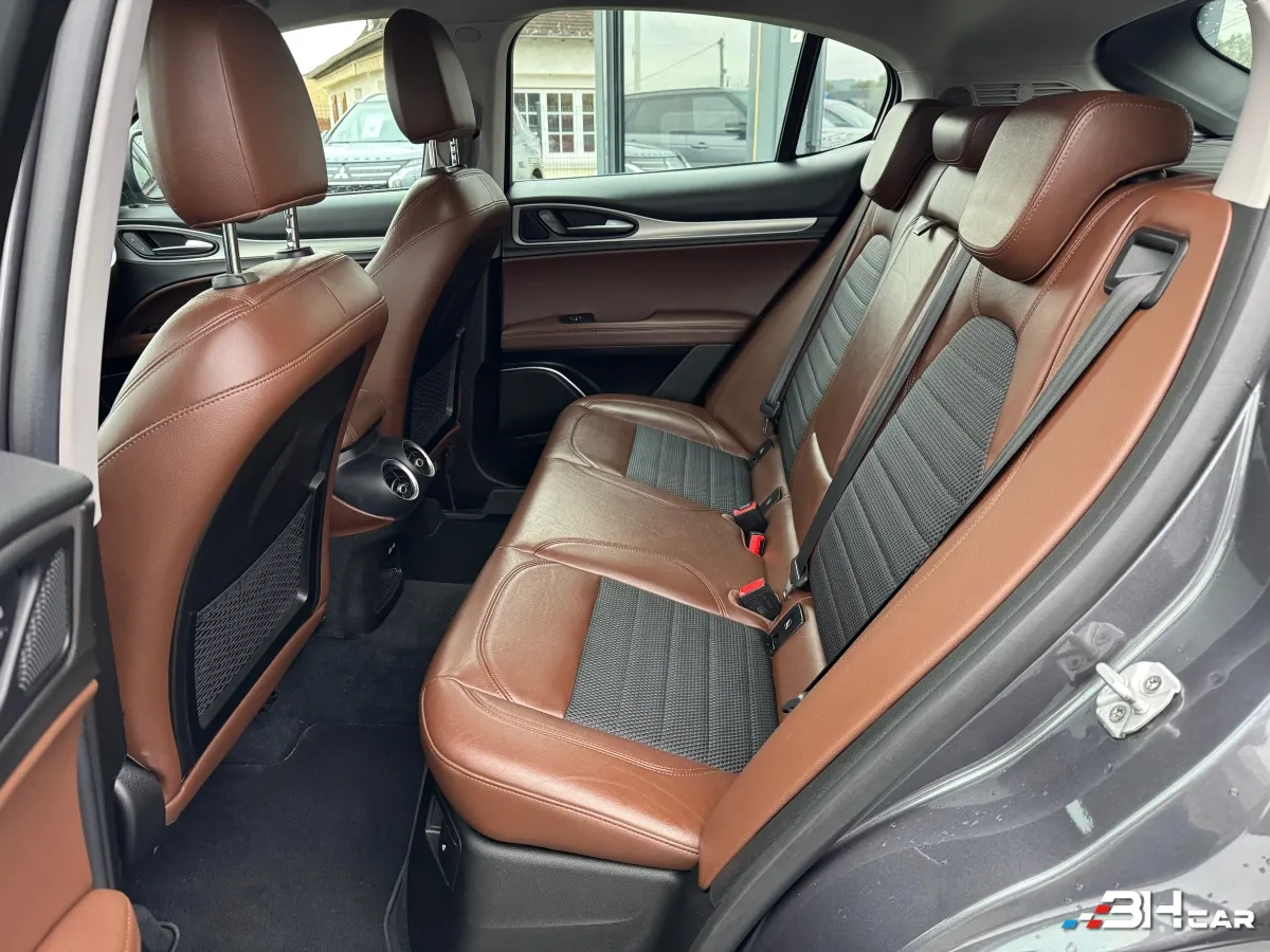 Alfa Romeo Stelvio - photo 15
