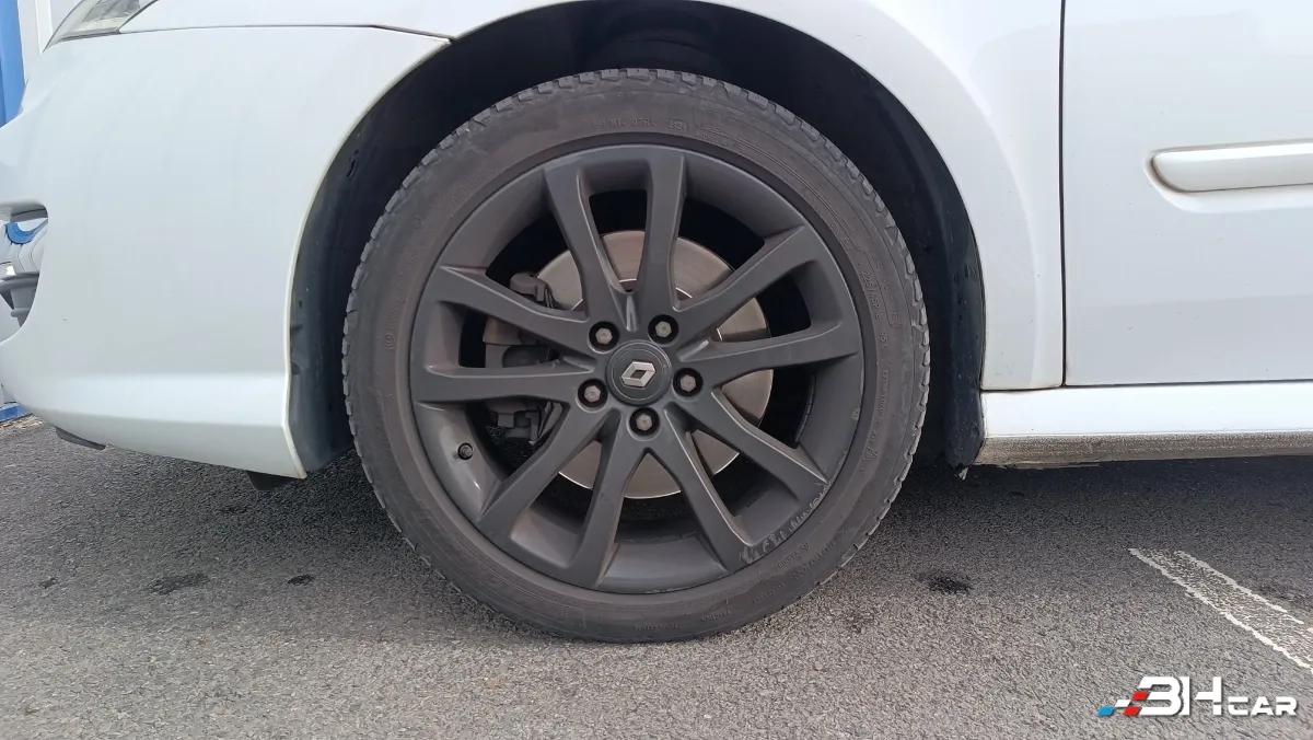 Renault Laguna - photo 10