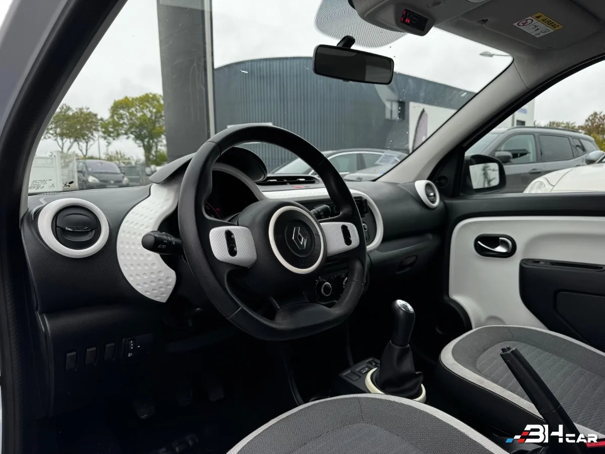 Renault Twingo - photo 16