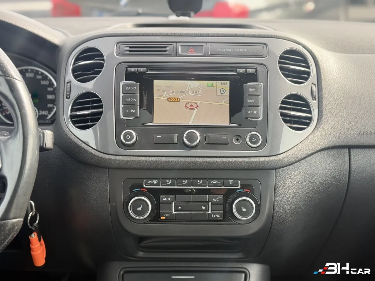 Volkswagen Tiguan - photo 17