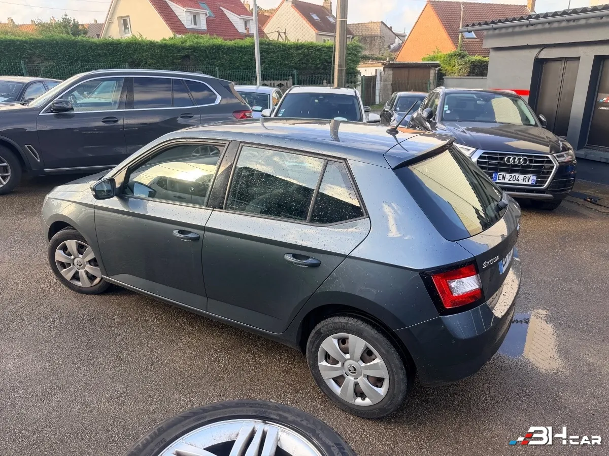 Skoda Fabia - photo 8