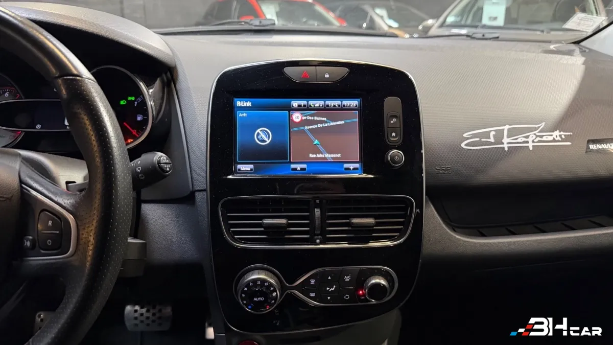 Renault Clio - photo 25