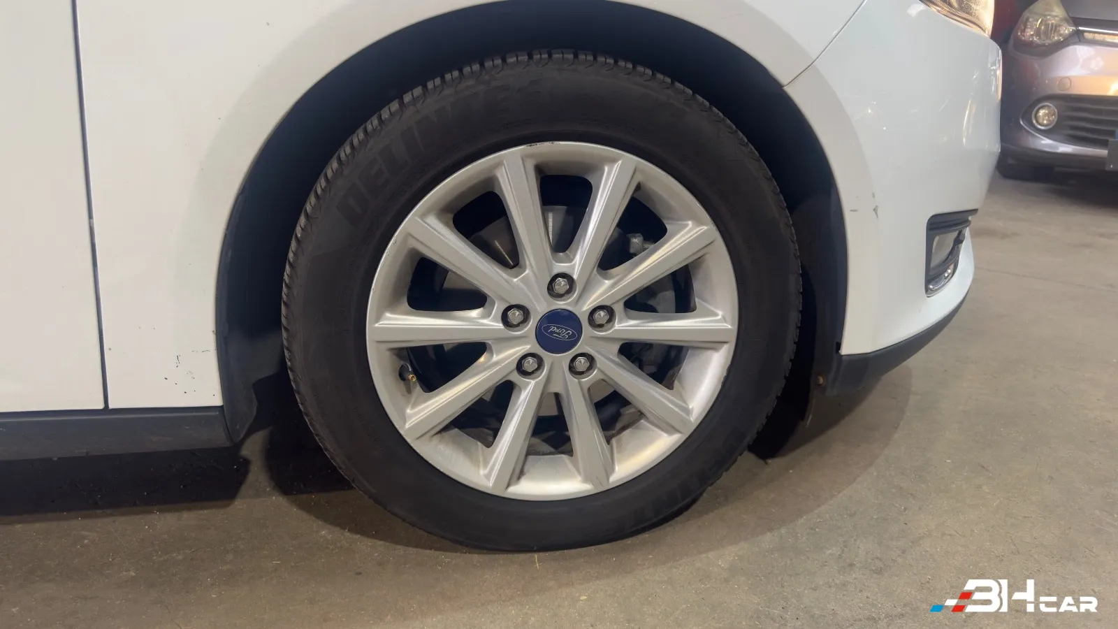 Ford Focus - photo 17