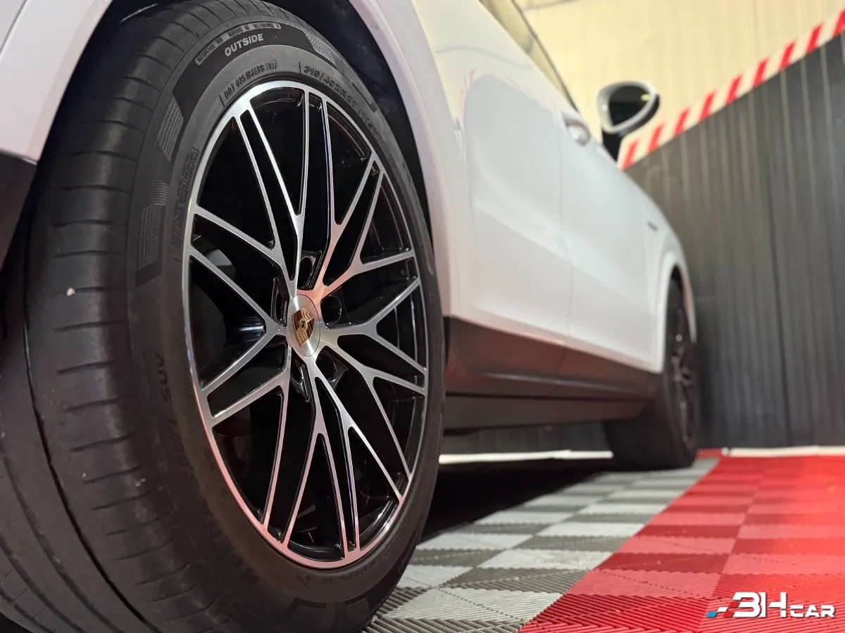 Porsche Cayenne - photo 19