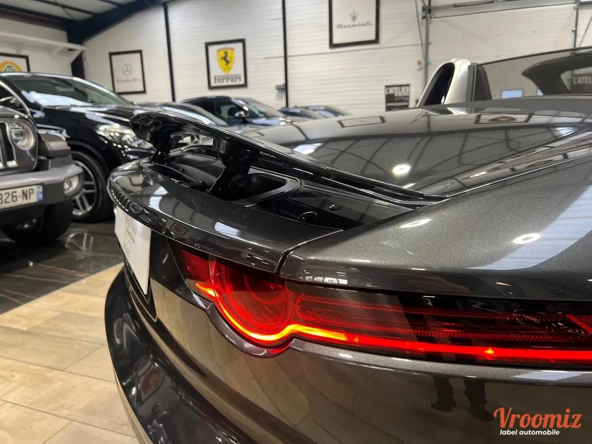 Jaguar F-type 