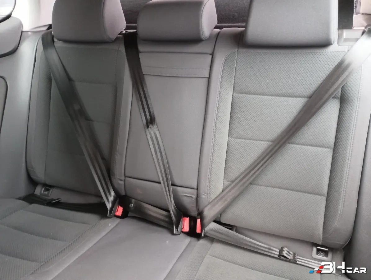 Volkswagen Golf - photo 19