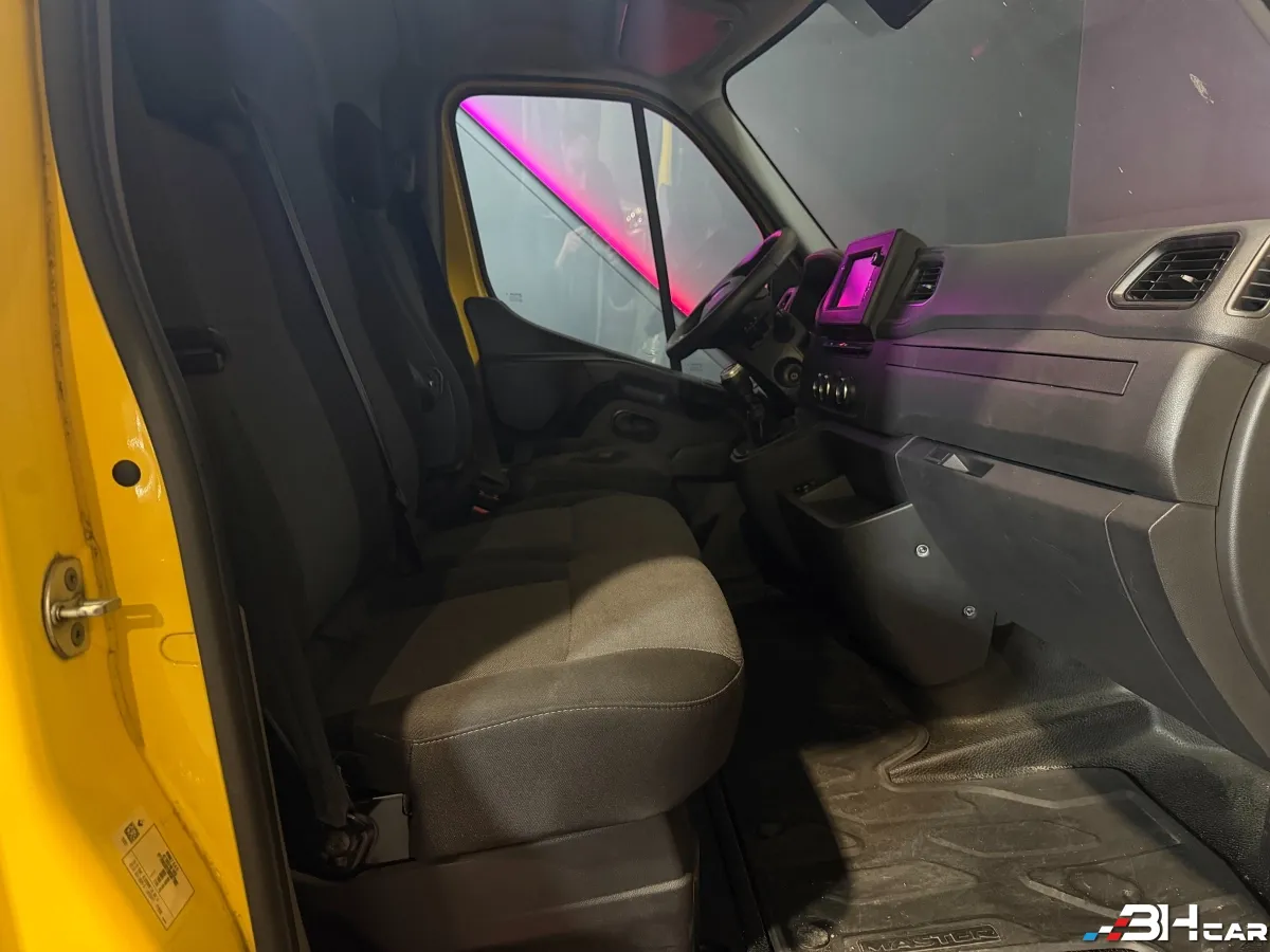 Renault Master Vu - photo 12