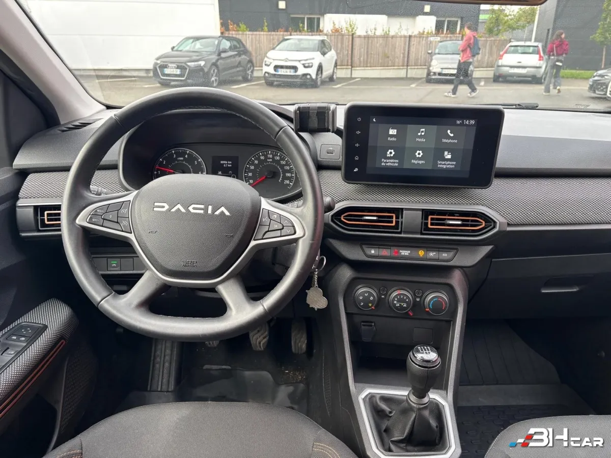 Dacia Sandero - photo 11