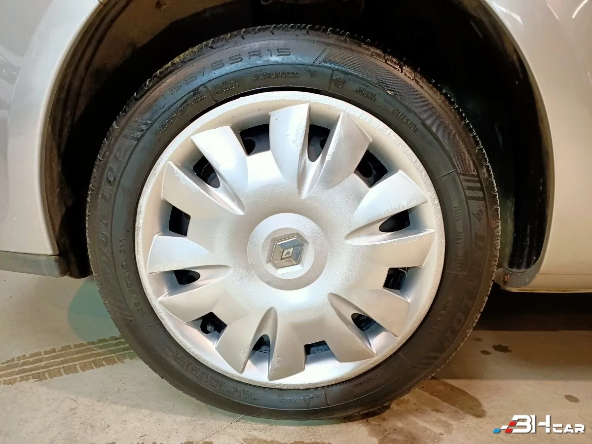 Renault Clio - photo 26