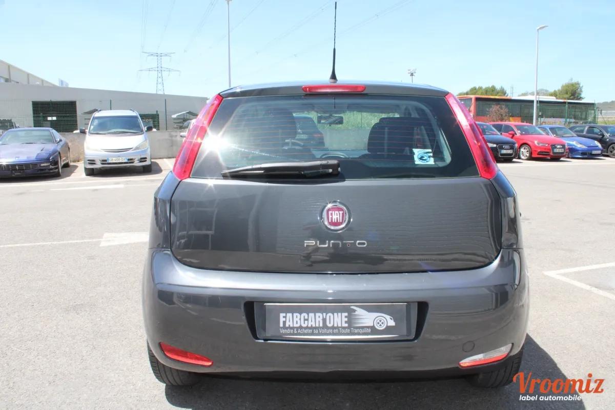 FIAT PUNTO 1.4 8v 78ch S&S Easy 5p - Distribution neuve - Garantie 12 Mois