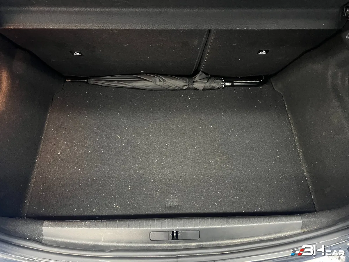 Peugeot 208 - photo 15